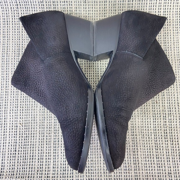 Antonio Melani Black Leather Ankle Booties Sz 10 Heel Minimalist Western Basics - Picture 6 of 10